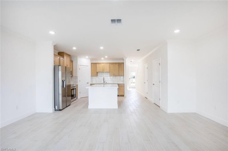 10532 Fountain Palm CIR photo 5