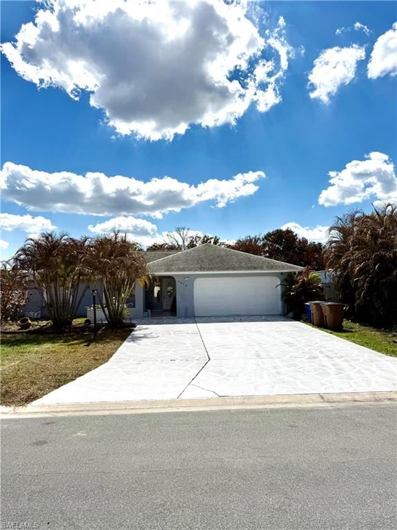 1410 Caywood CIR S photo 1