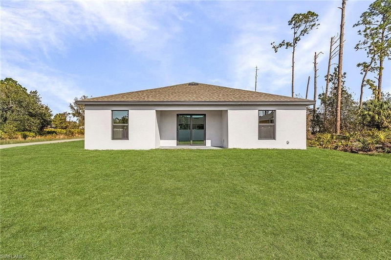 424 Parkdale BLVD photo 3