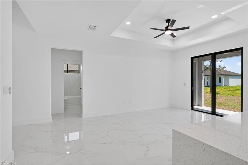 312 Rand AVE photo 3