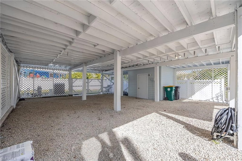 424 Lagoon DR photo 4
