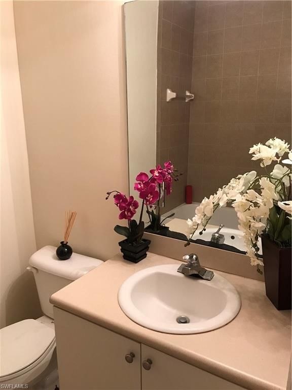 8407 Bernwood Cove LOOP photo 4