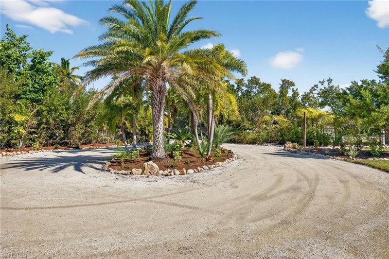 1211 Periwinkle WAY photo 4