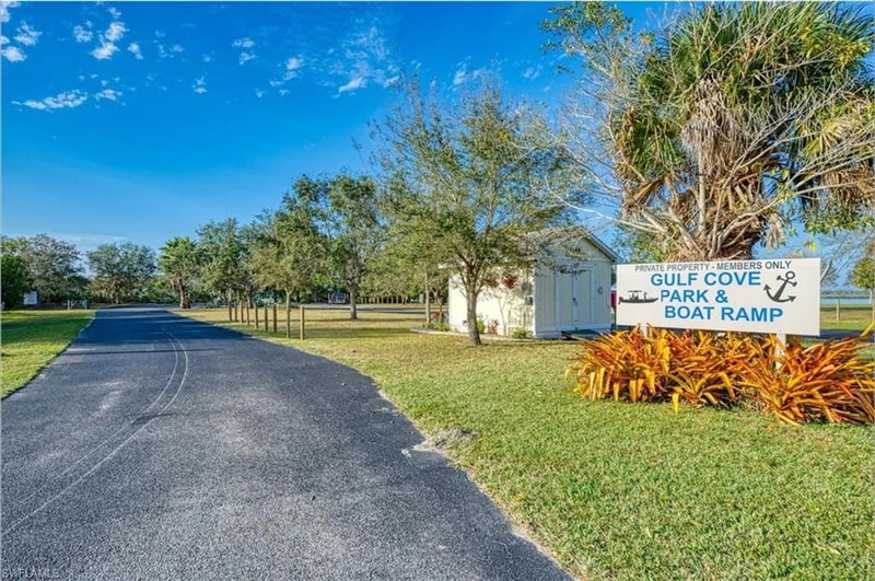 12084 Beiman AVE photo 4