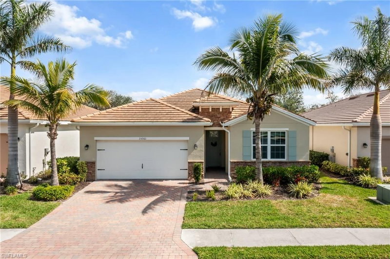 15361 Floresta LN photo 1