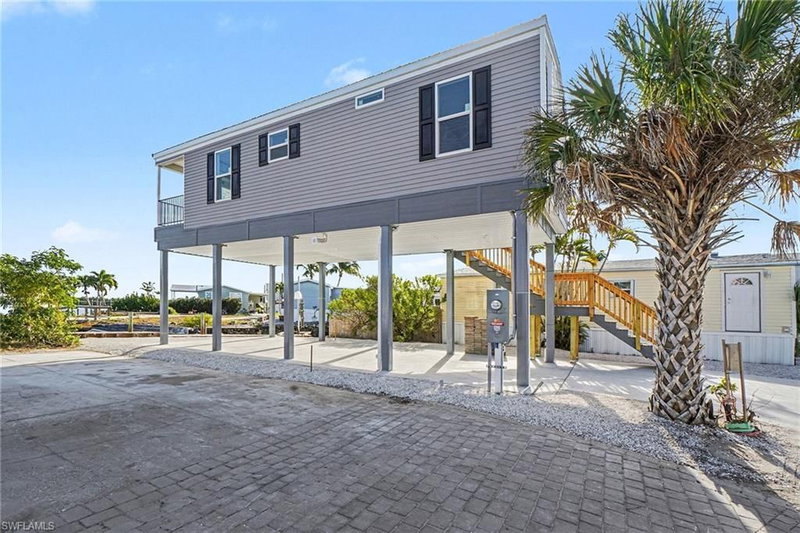 69 Emily LN photo 4