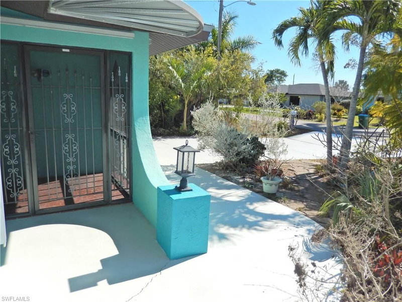 229 46th LN photo 3