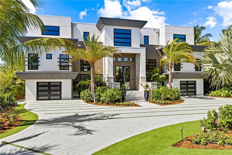 16950 Captiva DR photo 3