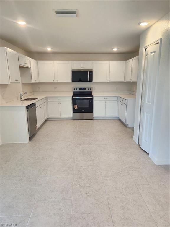 6020 Pat AVE N photo 3