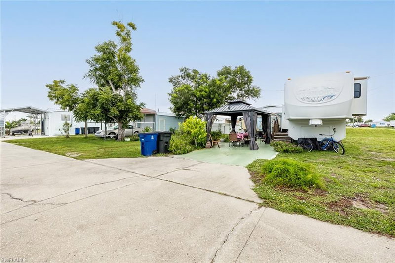 5008 Sandpiper DR photo 3