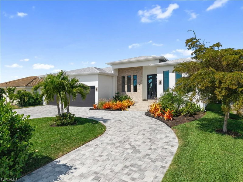 1021 Lucerne AVE photo 3