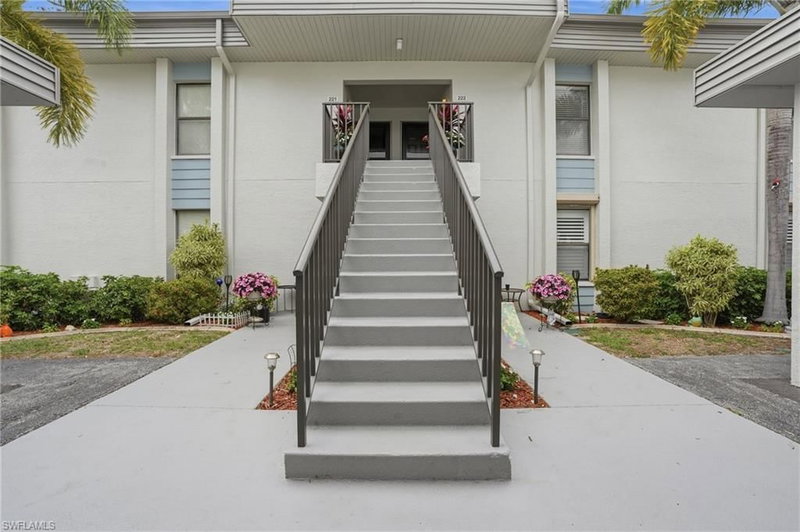 5785 Trailwinds DR photo 2