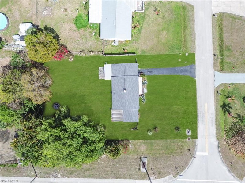 1235 Joerin AVE photo 4