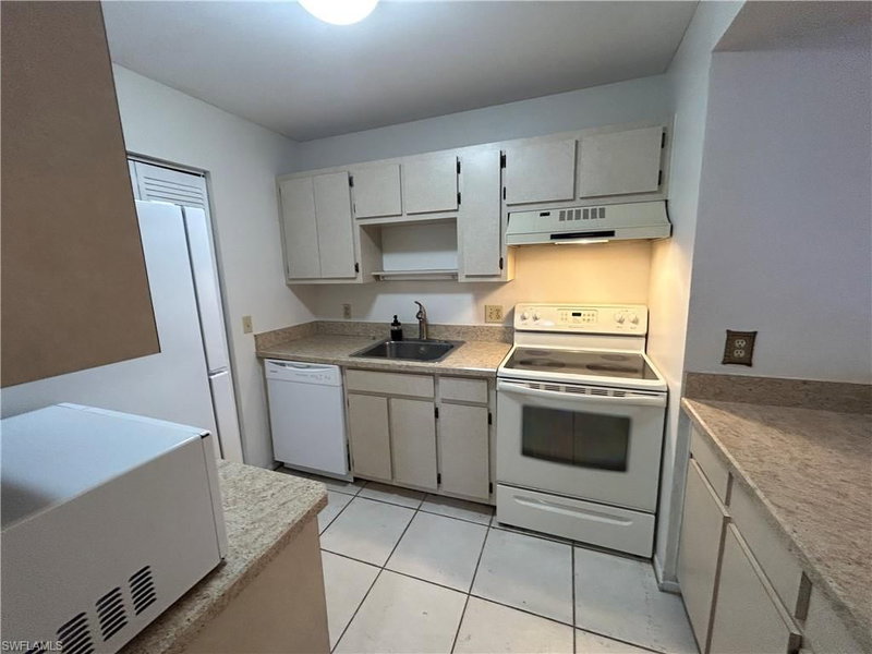 6494 Royal Woods DR photo 3