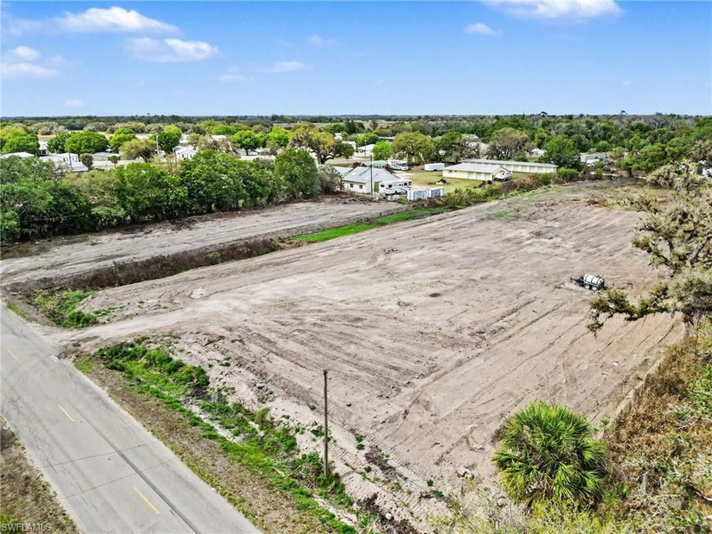 1097 Marshall Field RD photo 3