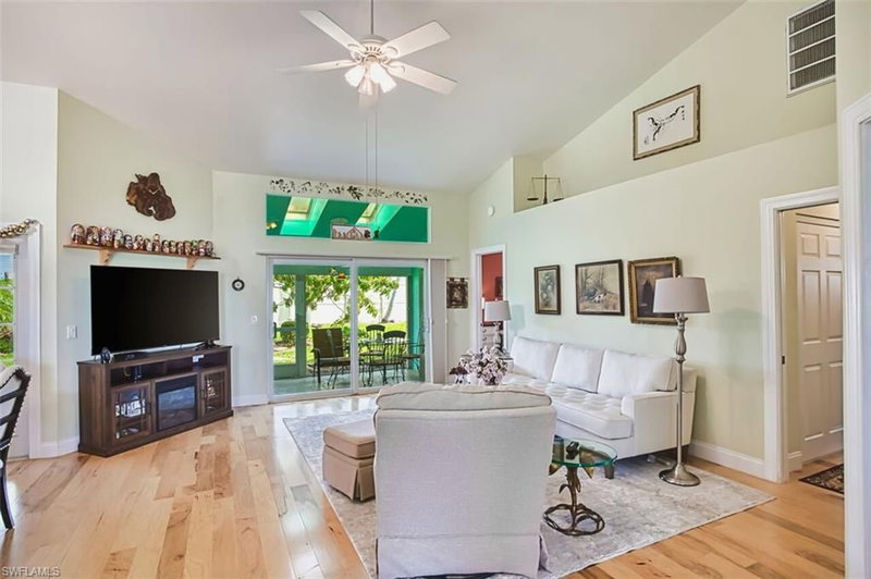 12416 Kelly Sands WAY photo 4