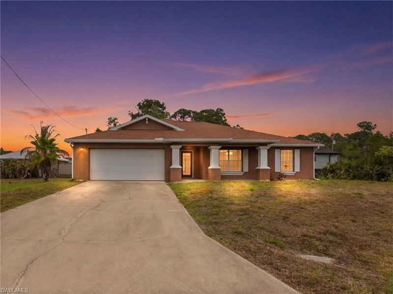 731 Long Lines LN photo 1