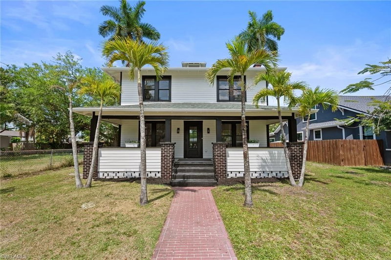 2647 Michigan AVE photo 1