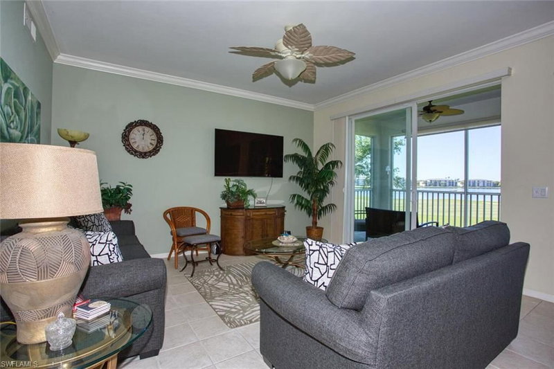 10350 Washingtonia Palm WAY photo 4