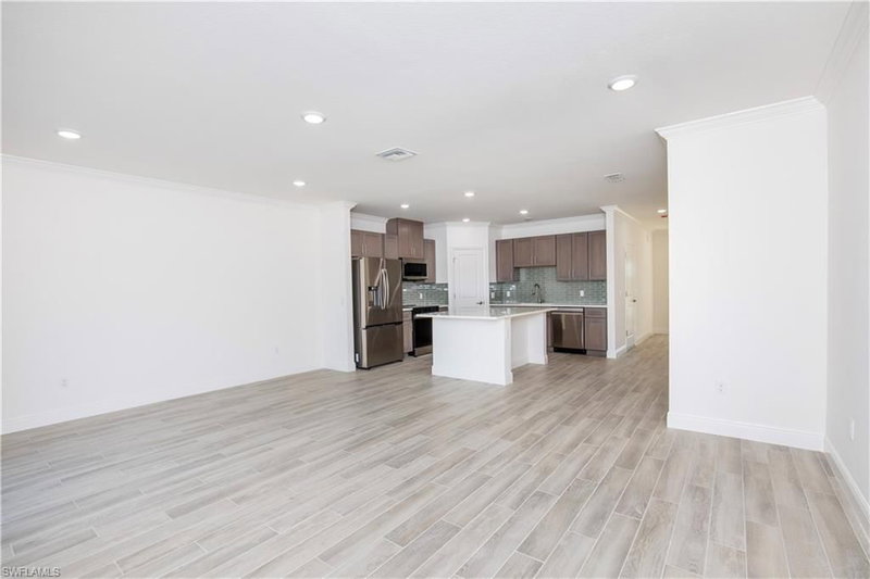 10536 Fountain Palm CIR photo 5