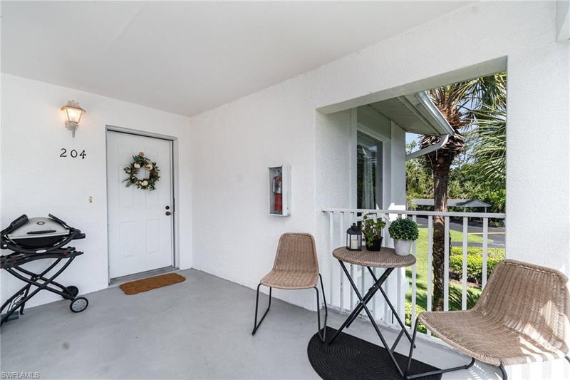 1160 Sarah Jean CIR photo 3