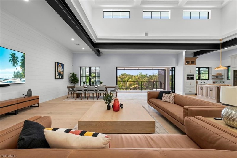 3324 Saint Kilda RD photo 4