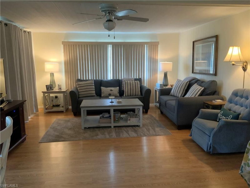 250 Palmer BLVD photo 4
