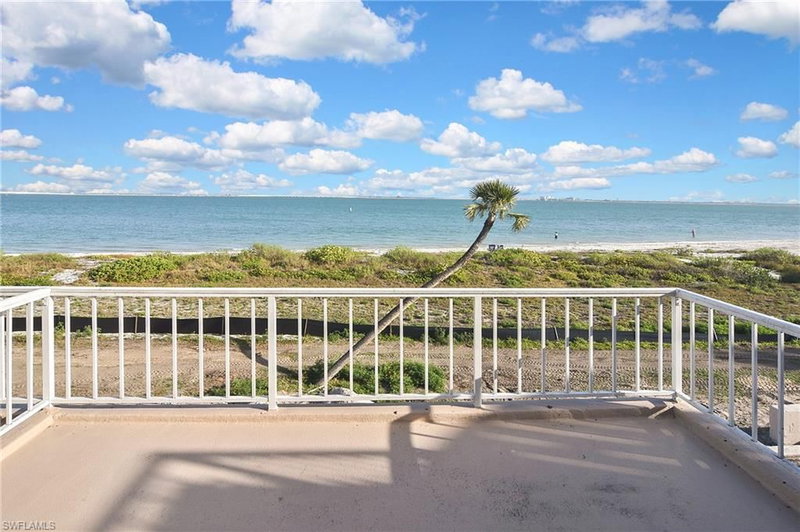 200 Periwinkle WAY photo 1