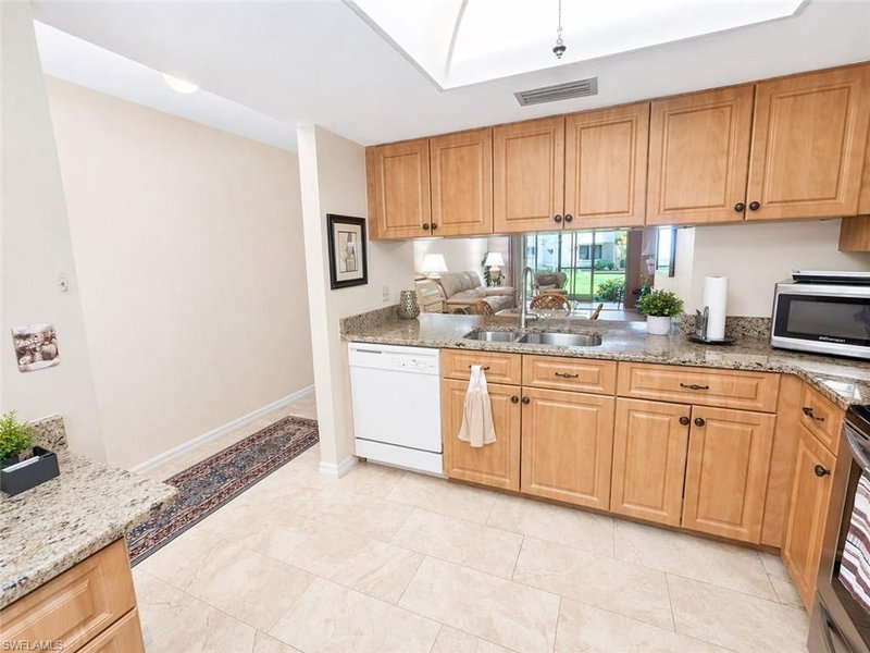 11610 Caravel CIR photo 5