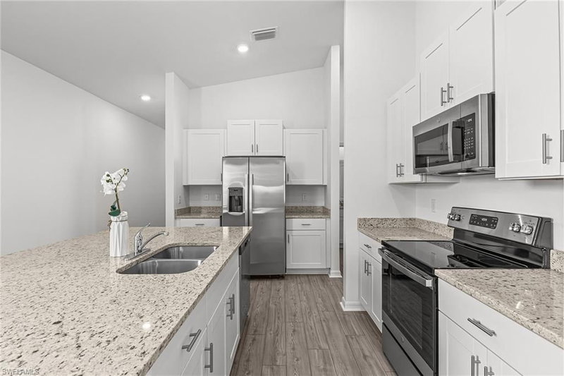 43153 Wild Indigo RD photo 3