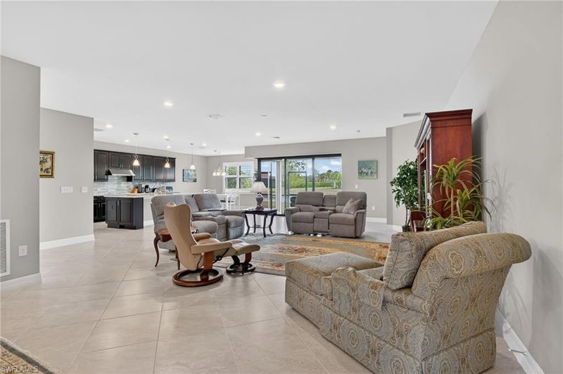11279 Thurston Chase photo 4
