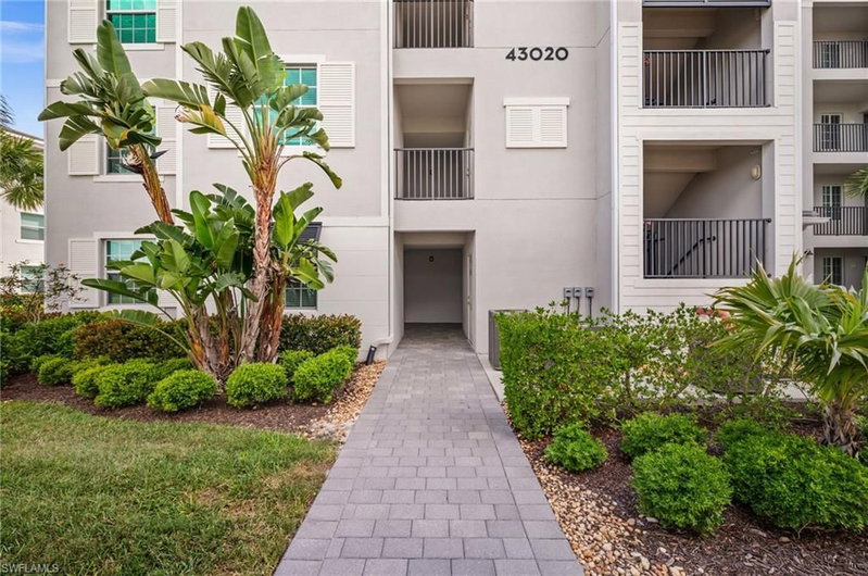 43020 Greenway BLVD photo 1