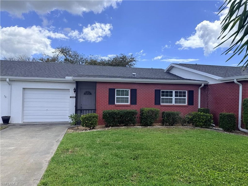 1398 Myerlee Country Club BLVD photo 1