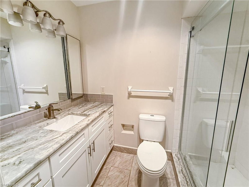 1398 Myerlee Country Club BLVD photo 3
