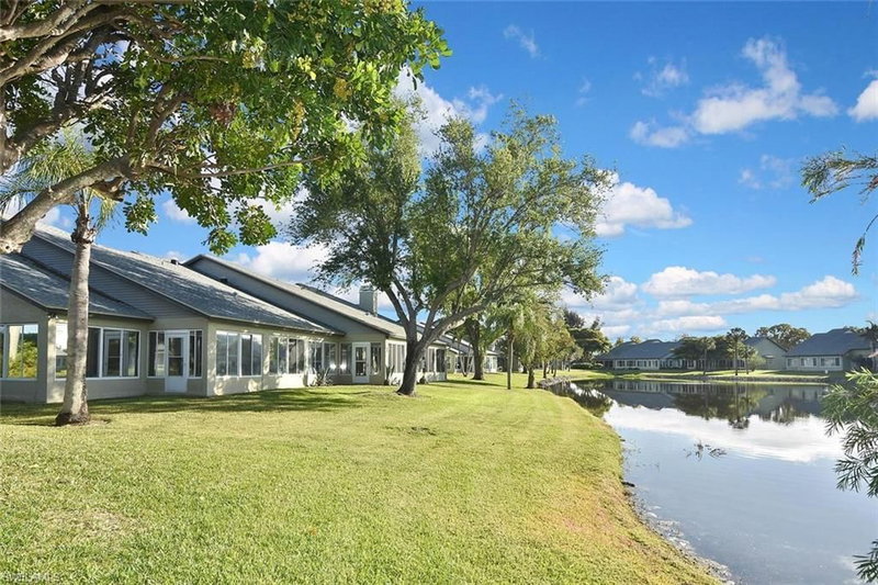 201 McGregor Park CIR photo 1