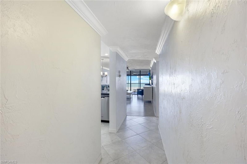6400 Estero BLVD photo 3