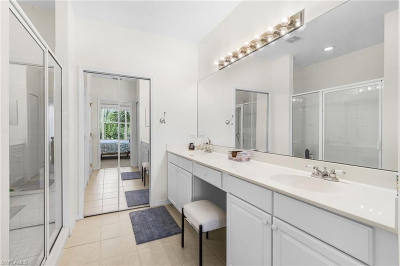 11015 Mill Creek WAY photo 4