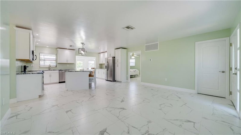 2708 Mangrove ST photo 5