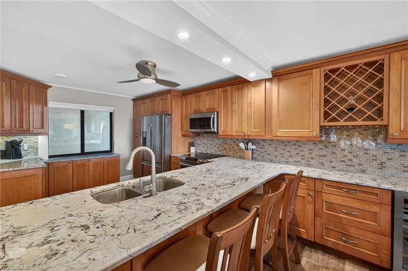 9435 Sunset Harbor LN photo 2