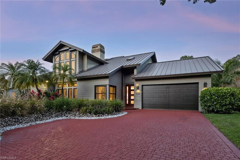 5700 Waxmyrtle WAY photo 1