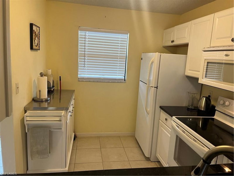 9261 Central Park DR photo 4