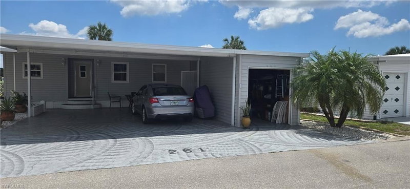 261 Palmer BLVD photo 1