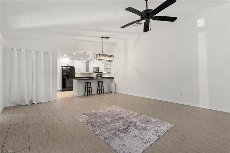 6414 Royal Woods DR photo 3