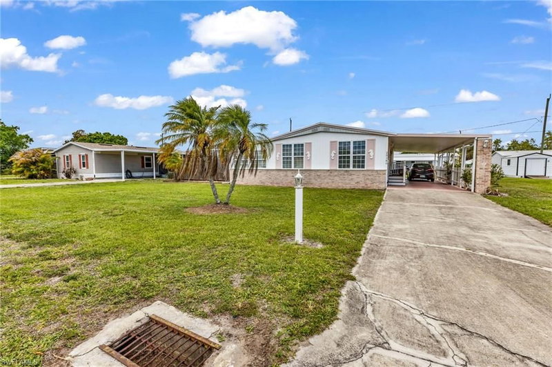29180 Crawford AVE photo 4