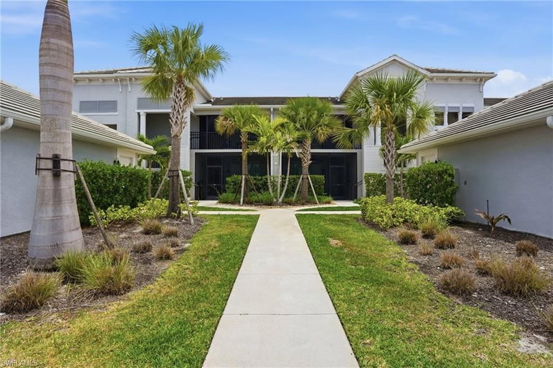 14184 Heritage Landing BLVD photo 4