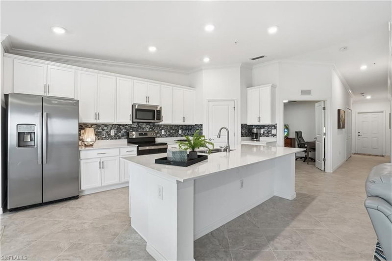 14184 Heritage Landing BLVD photo 5