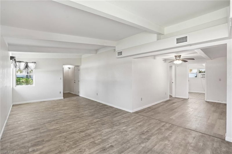 503 Myrtle ST photo 4
