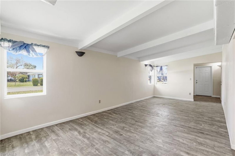 503 Myrtle ST photo 5