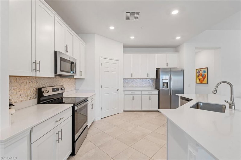 12050 Santaluz DR photo 5