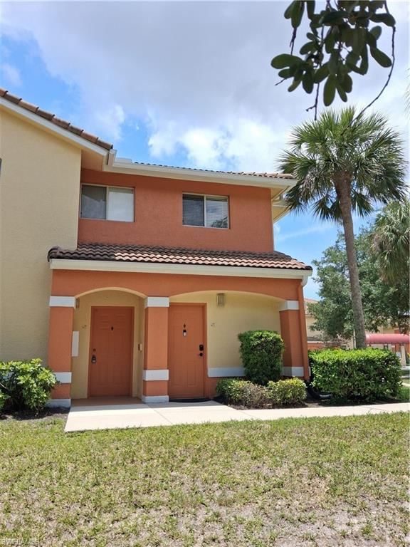 6361 Aragon WAY photo 2